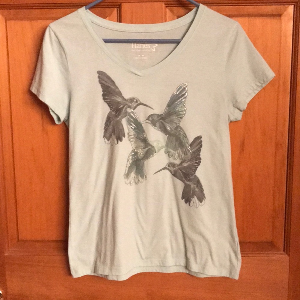 Hanes v-neck T-shirt Med